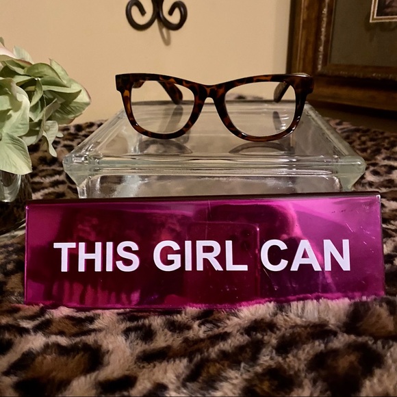 Betsy Johnson tortoise thick readers - RARE! - Picture 5 of 9